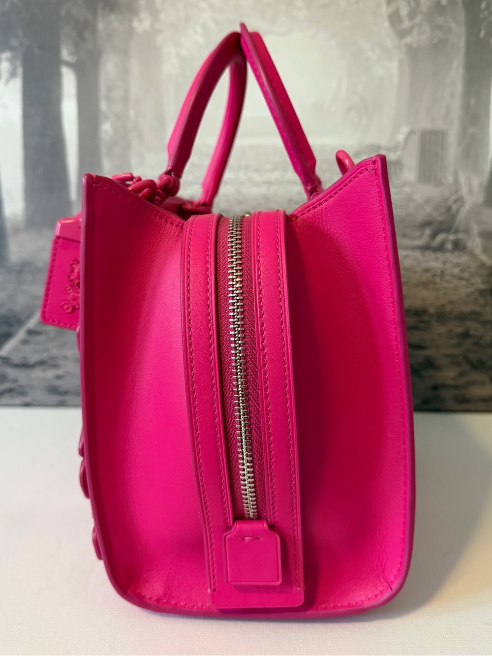 NWT Coach Tea Rose Rogue 25 Shoulder Bag Glovetanned Leather Dragonfruit CU053 - Picture 5 of 15